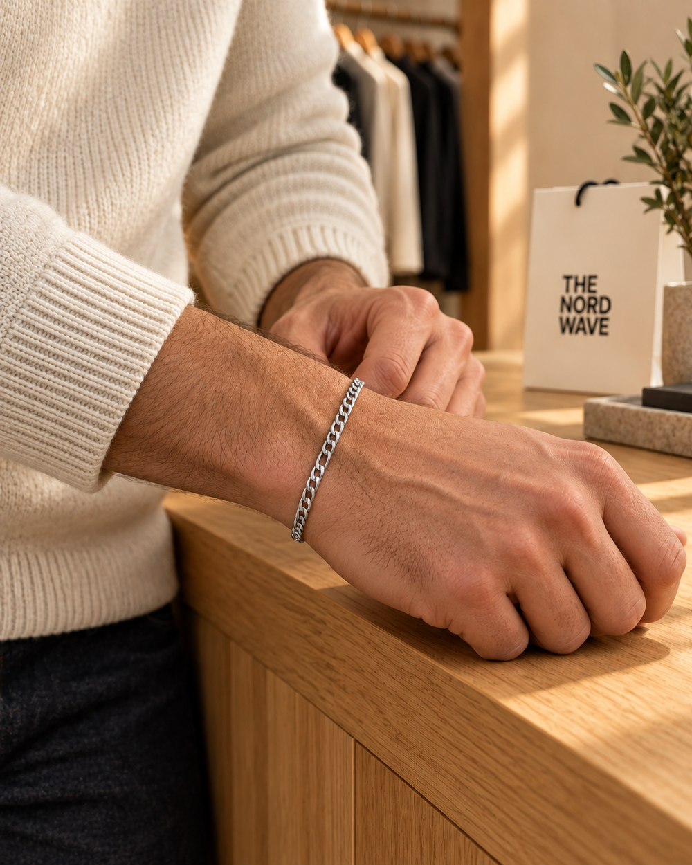 The Nord Wave editorial concept: Accessories · look 4