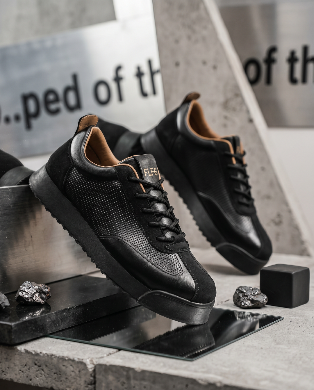 Nord Leather Runner