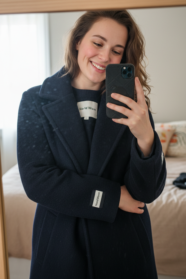 Close-up Mirror Selfie Brand Tag