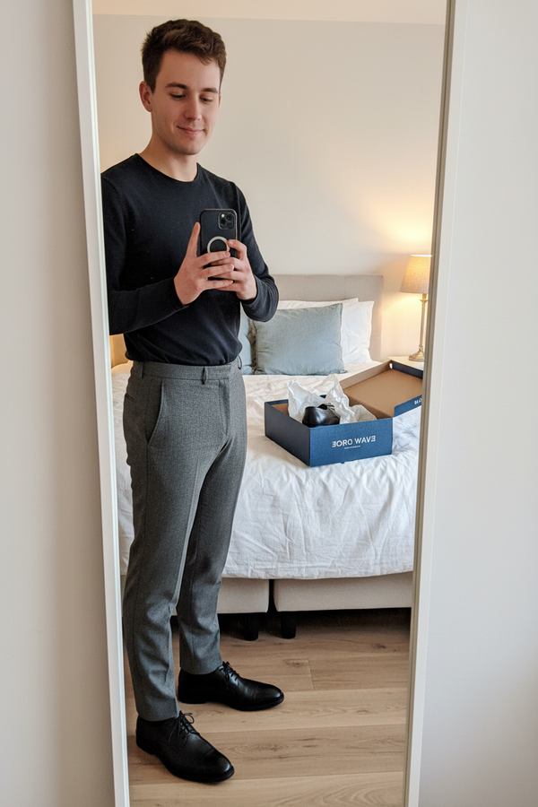 Men Mirror Selfie Black Derby Grey Trousers