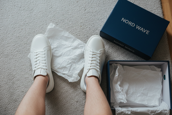 Men Overhead White Sneakers Box