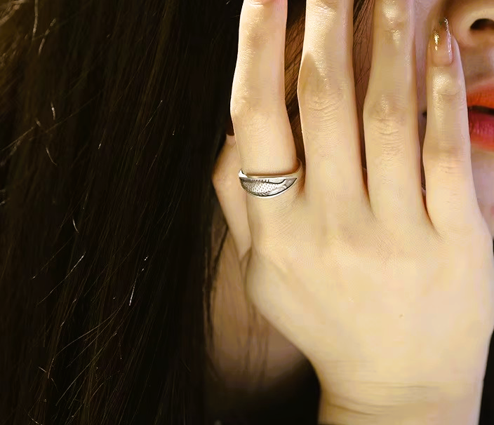 Nord Moonlit Catch Ring